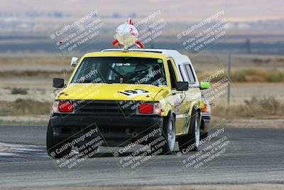 media/Sep-30-2023-24 Hours of Lemons (Sat) [[2c7df1e0b8]]/Track Photos/10am (Star Mazda)/